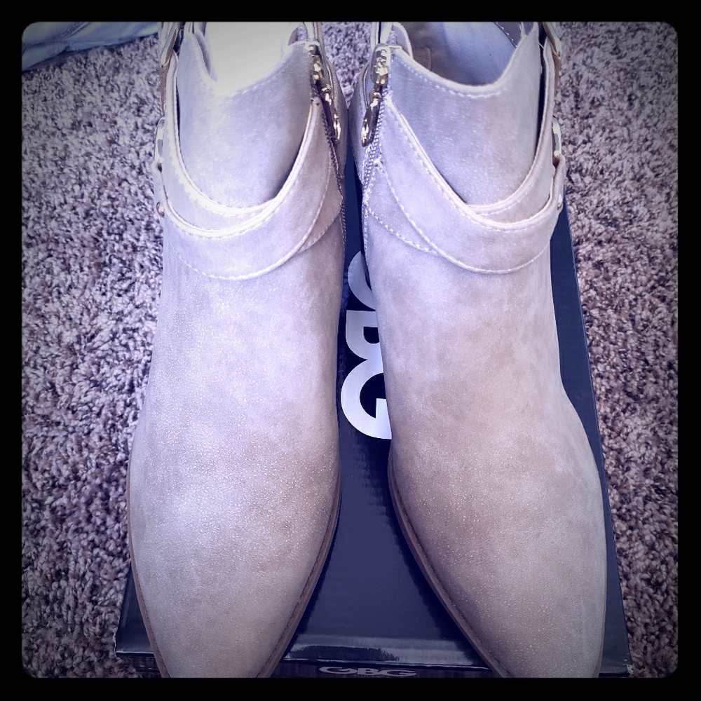 G by guess booties